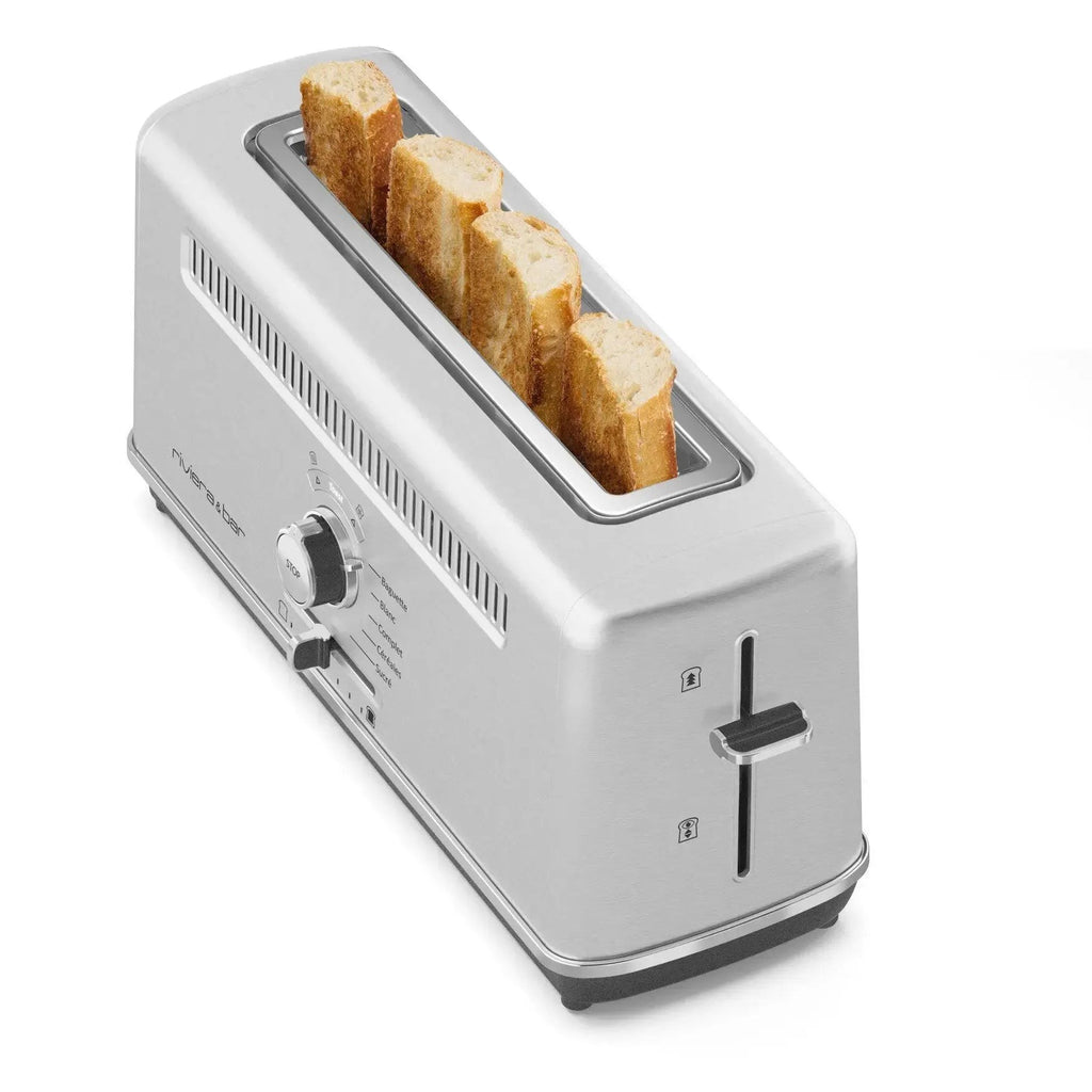 Broodrooster met vier sleuven van verzilverd metaal.