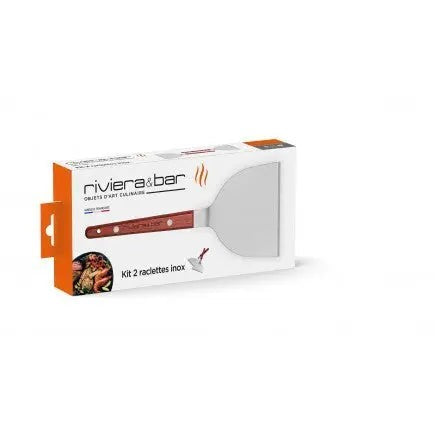 Doos met roestvrijstalen keukengerei.