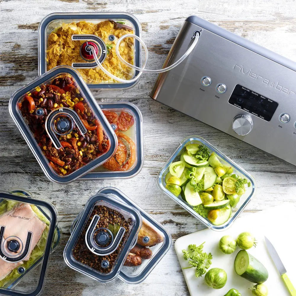 Vacuümverpakte voedingsmiddelen, glazen potten, Riviera & Bar apparaat.