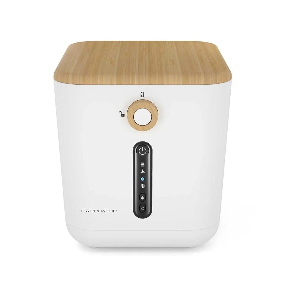 Witte luchtbevochtiger met houten deksel.